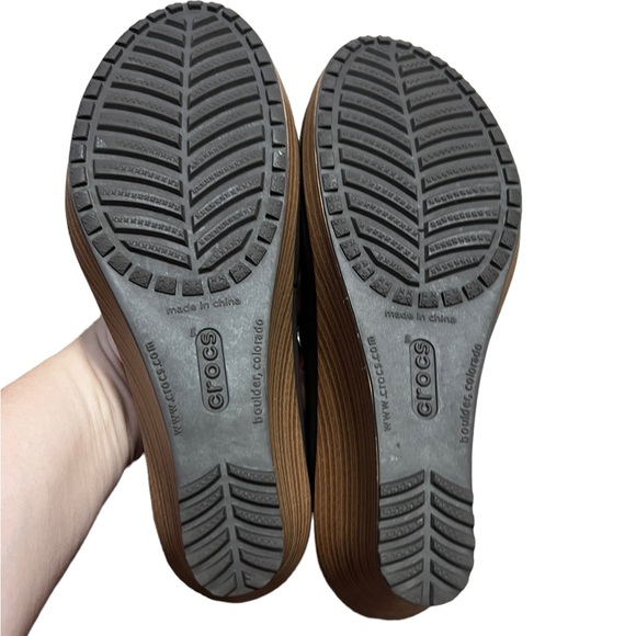 Crocs black Wedge Style Slip On Shoes Size Women’s 7 - Picture 3 of 7